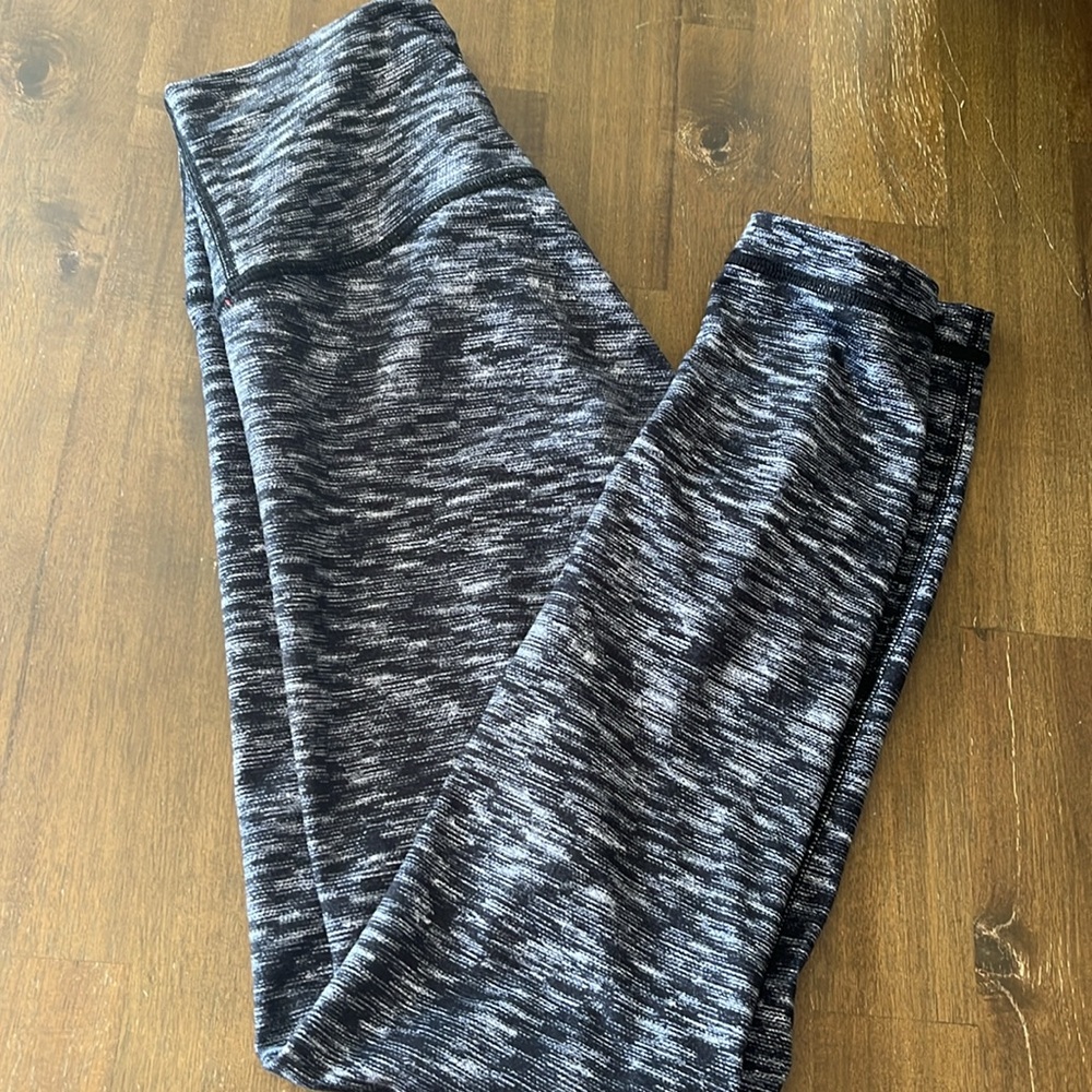 Lululemon space dye 4 Black and Gray Leggings